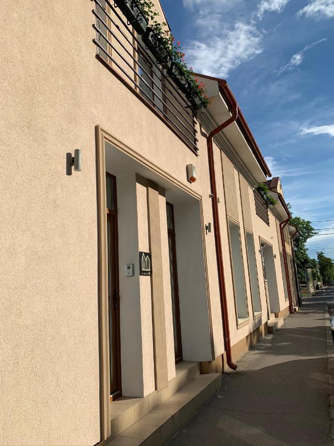 Casa M Hotell Oradea Eksteriør bilde